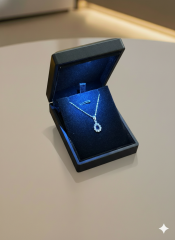 (IŞIKLI KUTULU) 925 Ayar Gümüş Damla Taşlı Model Zirkon Taşlı Kadın Kolye