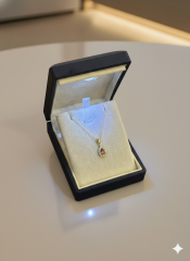 (PREMIUM IŞIKLI KUTULU) 925 Ayar Gümüş Damla Taşlı Model Zirkon Taşlı Kadın Kolye