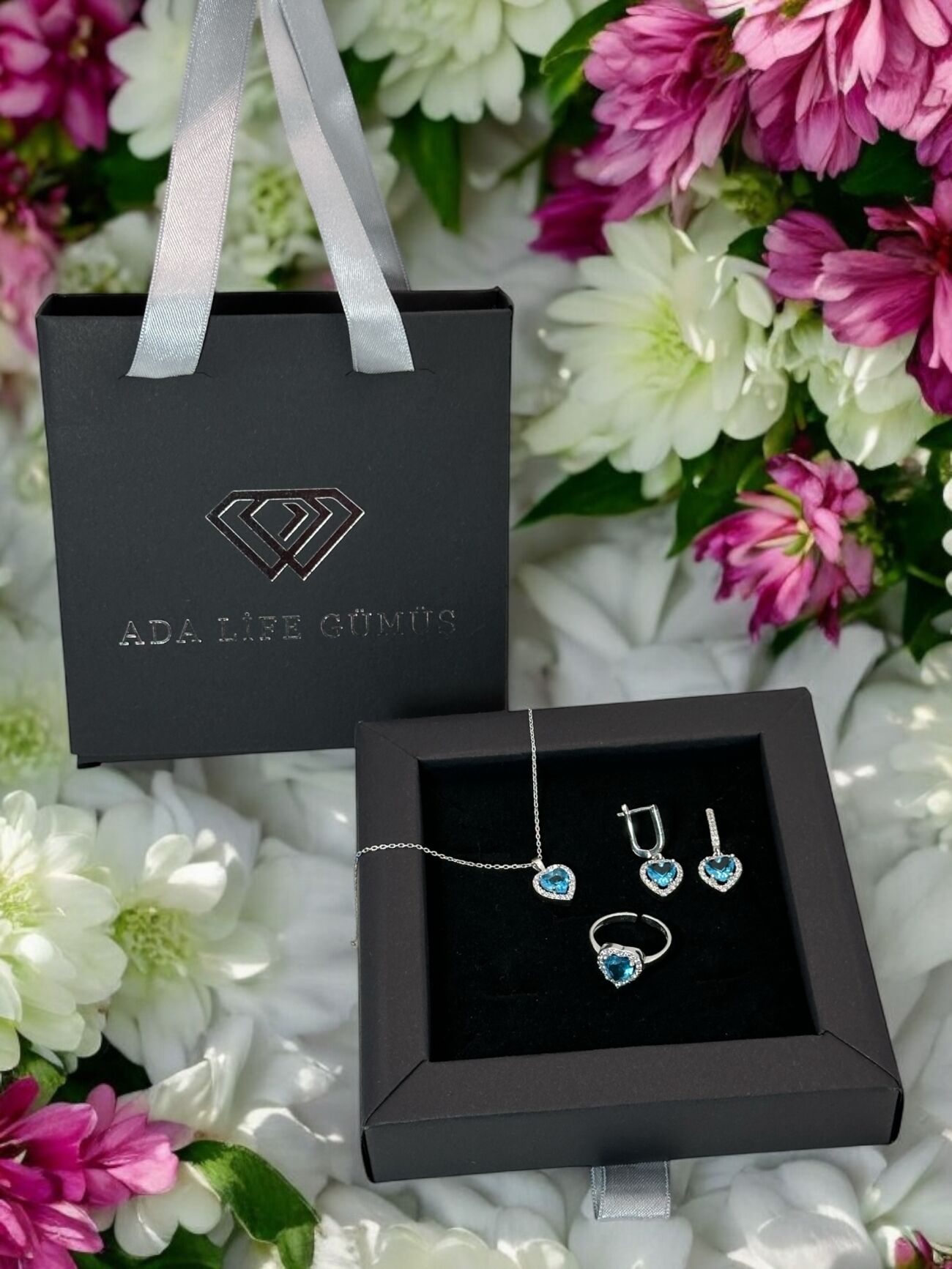 925 Ayar Gümüş Pırlanta Kalp Model Mavi Taşlı 3 lü Set Kolye Küpe Yüzük (ÇANTALI KUTULU)