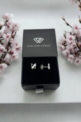 925 Ayar Gümüş Minimal Kelebek Çivi Küpe Kadın